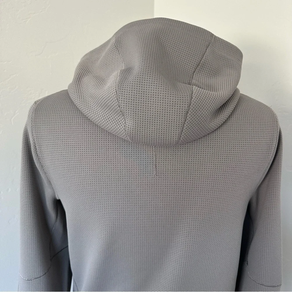 Lululemon Gray ThermoGrid Athletic Tech Long Sleeve Hoodie Top Size 6